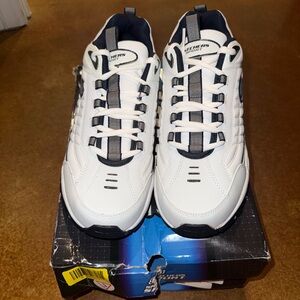 Skechers Sport White/Navy Athletic Sneakers 👟🤍